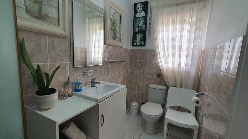 To Let 4 Bedroom Property for Rent in Dana Bay Western Cape